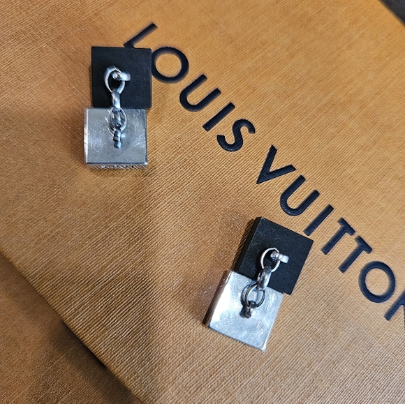 Louis Vuitton Damier Wood Monogram Cufflinks W/Box - Picture 4 of 16